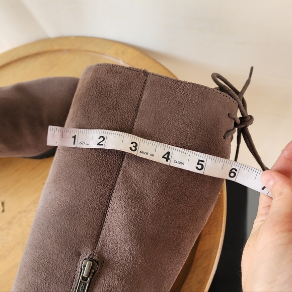 UGG Women's Dawna Suede Wedge Boots - Brown - Picture 12 of 14